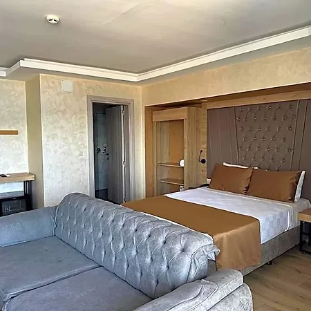 Point Hotel İçmeler