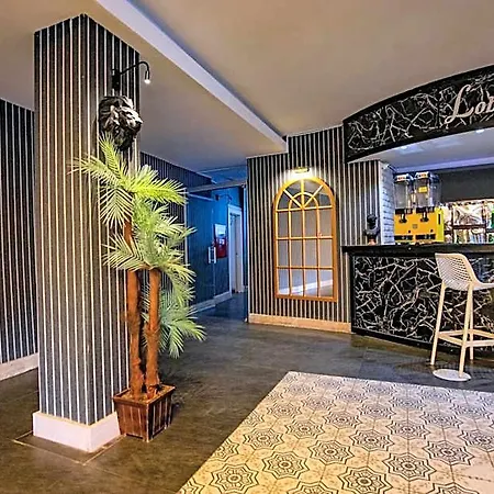 Point Hotel İçmeler